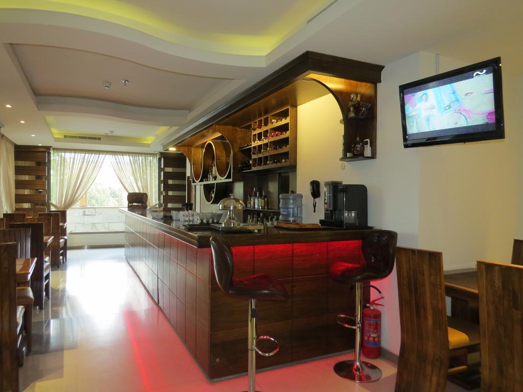 Le Noble Hotel Zouk El Kharab Exterior foto